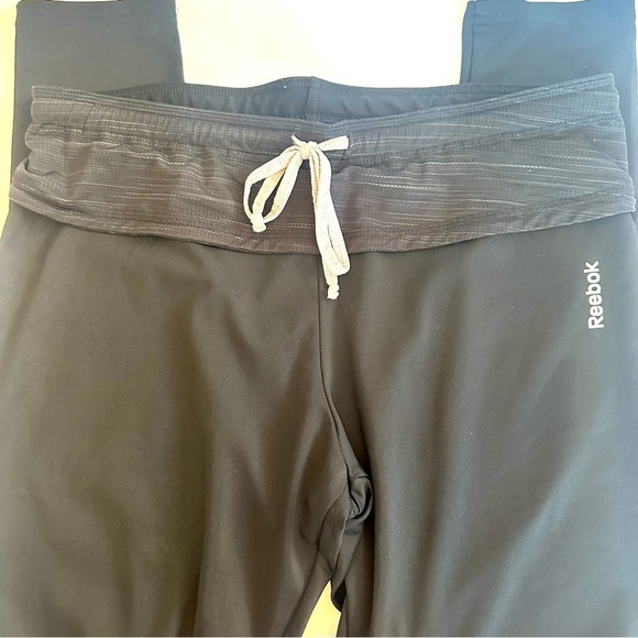 Reebok Black Workout Leggings - Picture 2 of 4